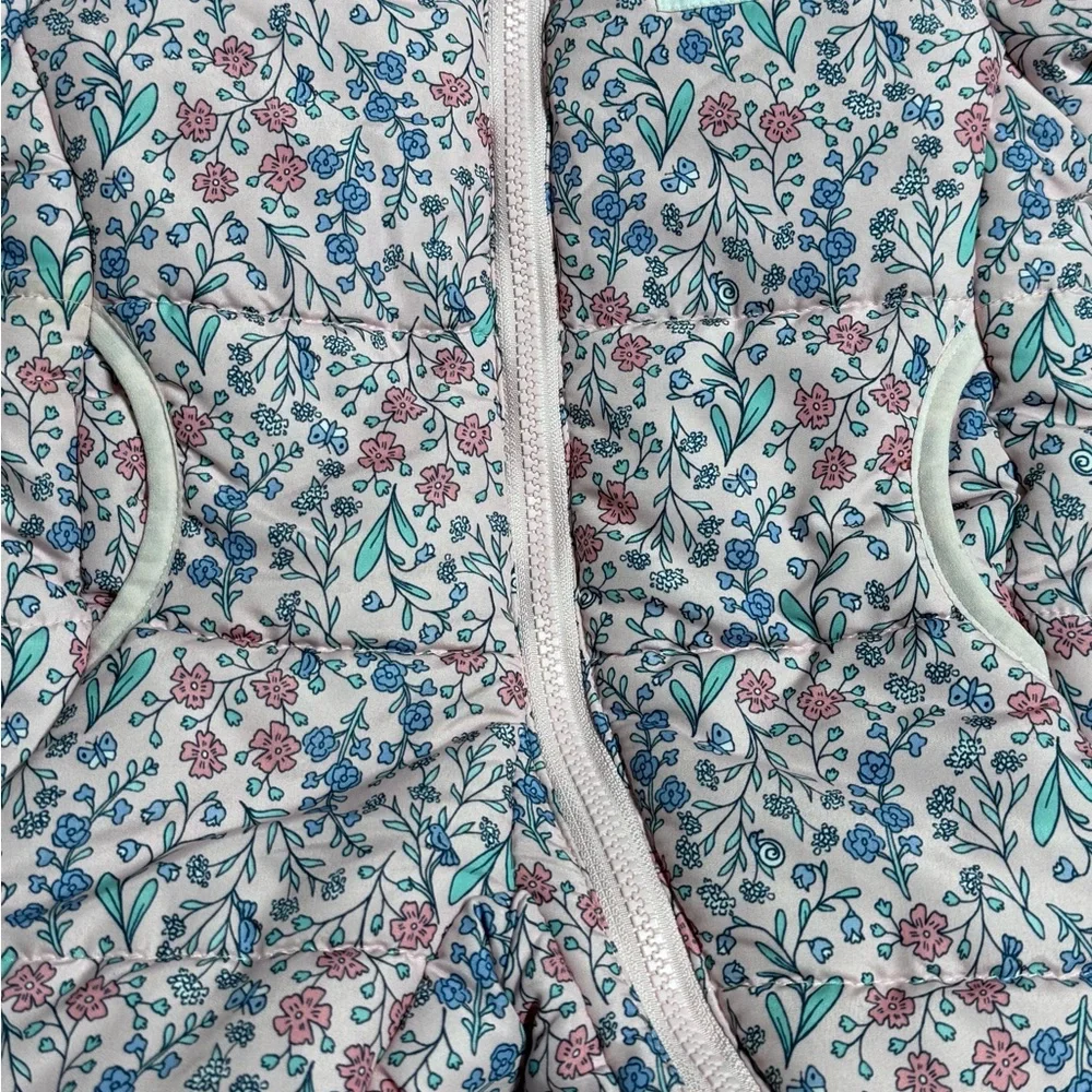 OshKosh B'gosh Baby Girl Pink Floral Snowsuit Size 6-9 Months